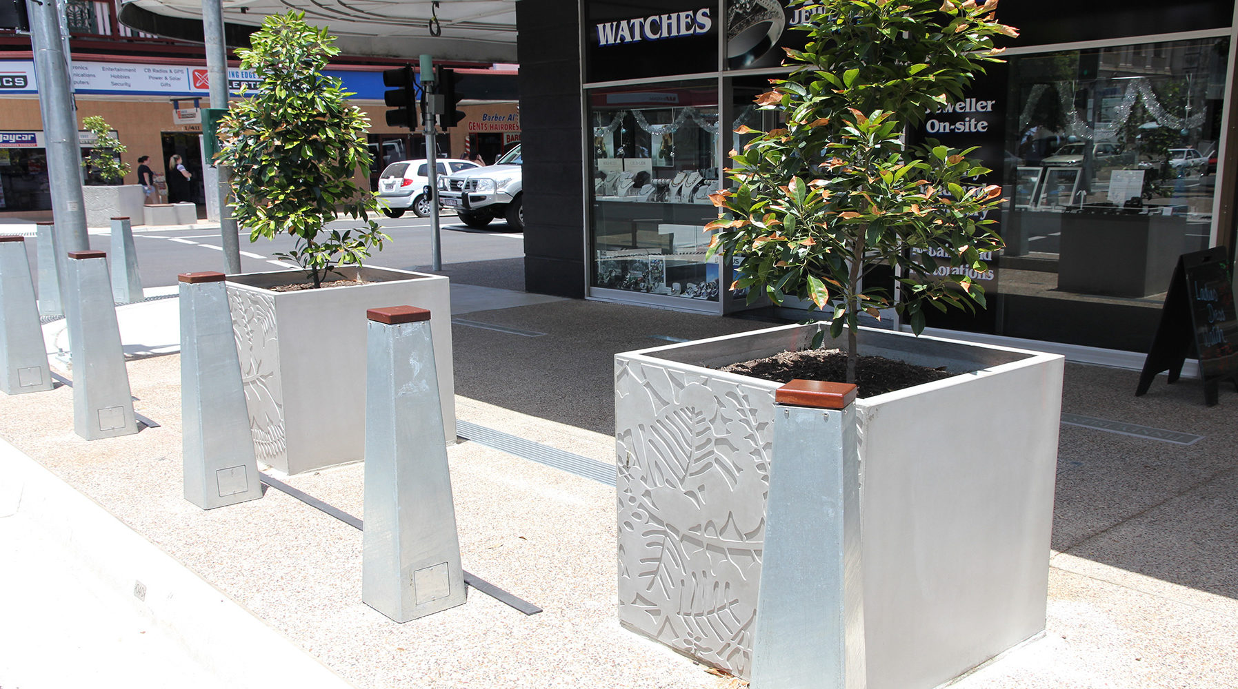 Quatro Design Patterned Surface Planters