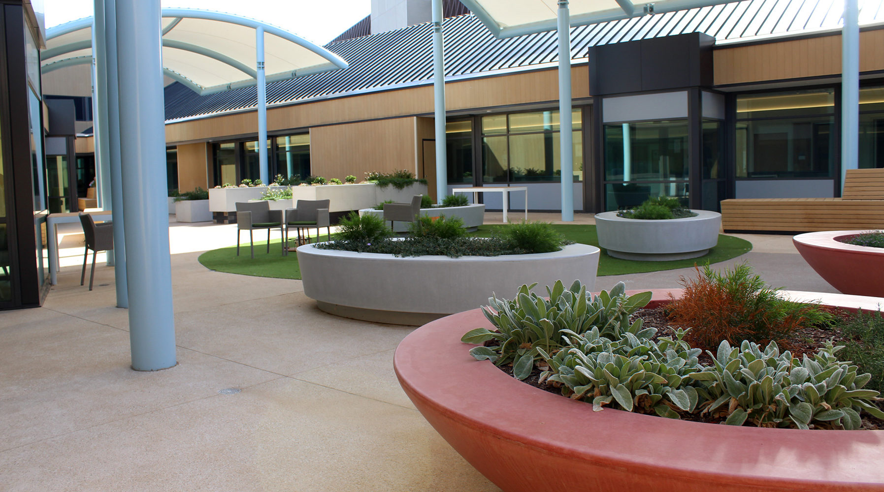 Quatro Design Planters Flinders Hospital