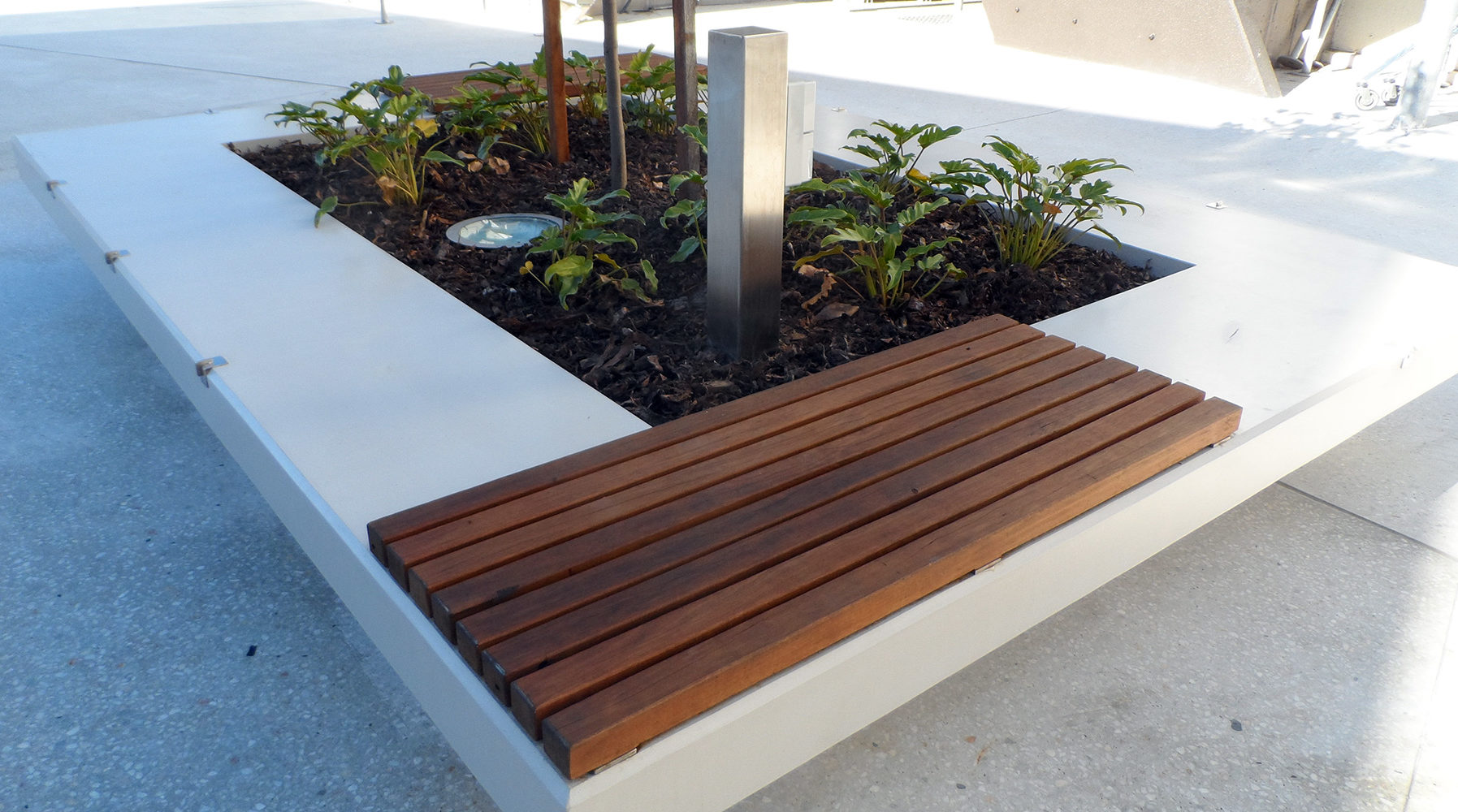 Quatro Custom Seat Planter Street Furniture