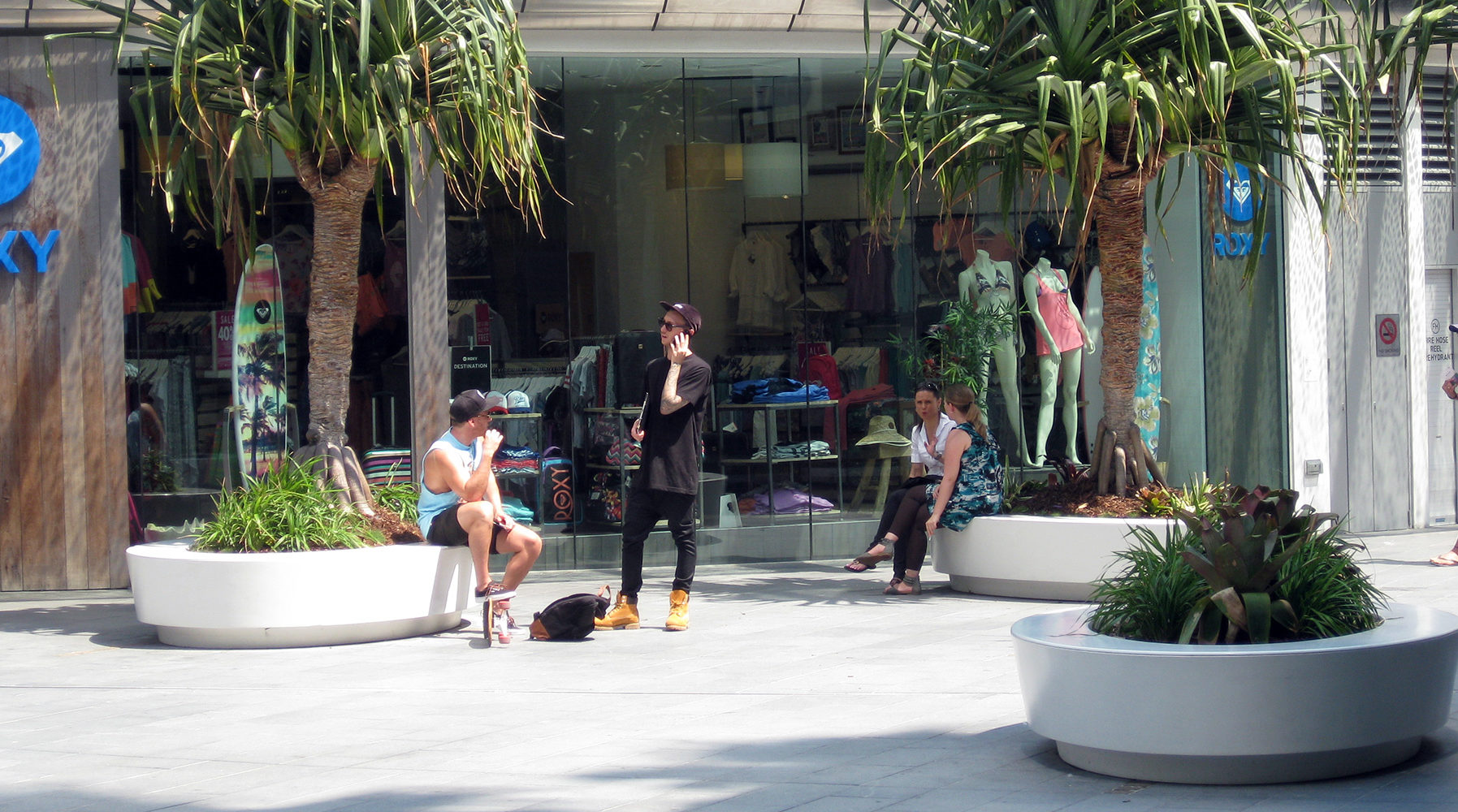 Surfers Paradise Seat Planters