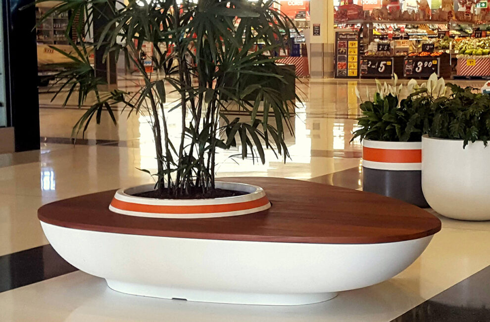 Delta Large Seat Planter